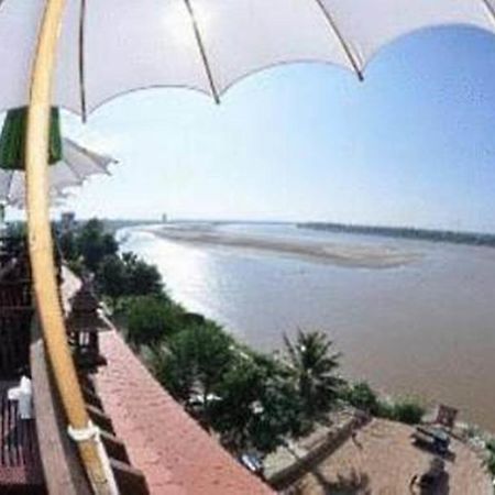 Sengtawan Riverside Hotel Вьентьян Экстерьер фото