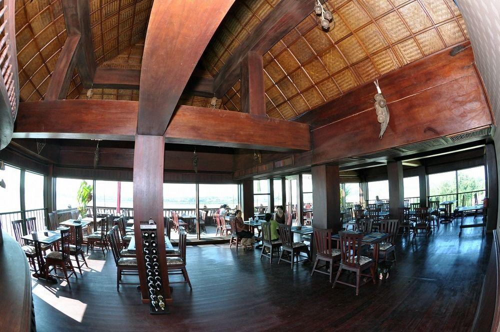 Sengtawan Riverside Hotel Вьентьян Экстерьер фото