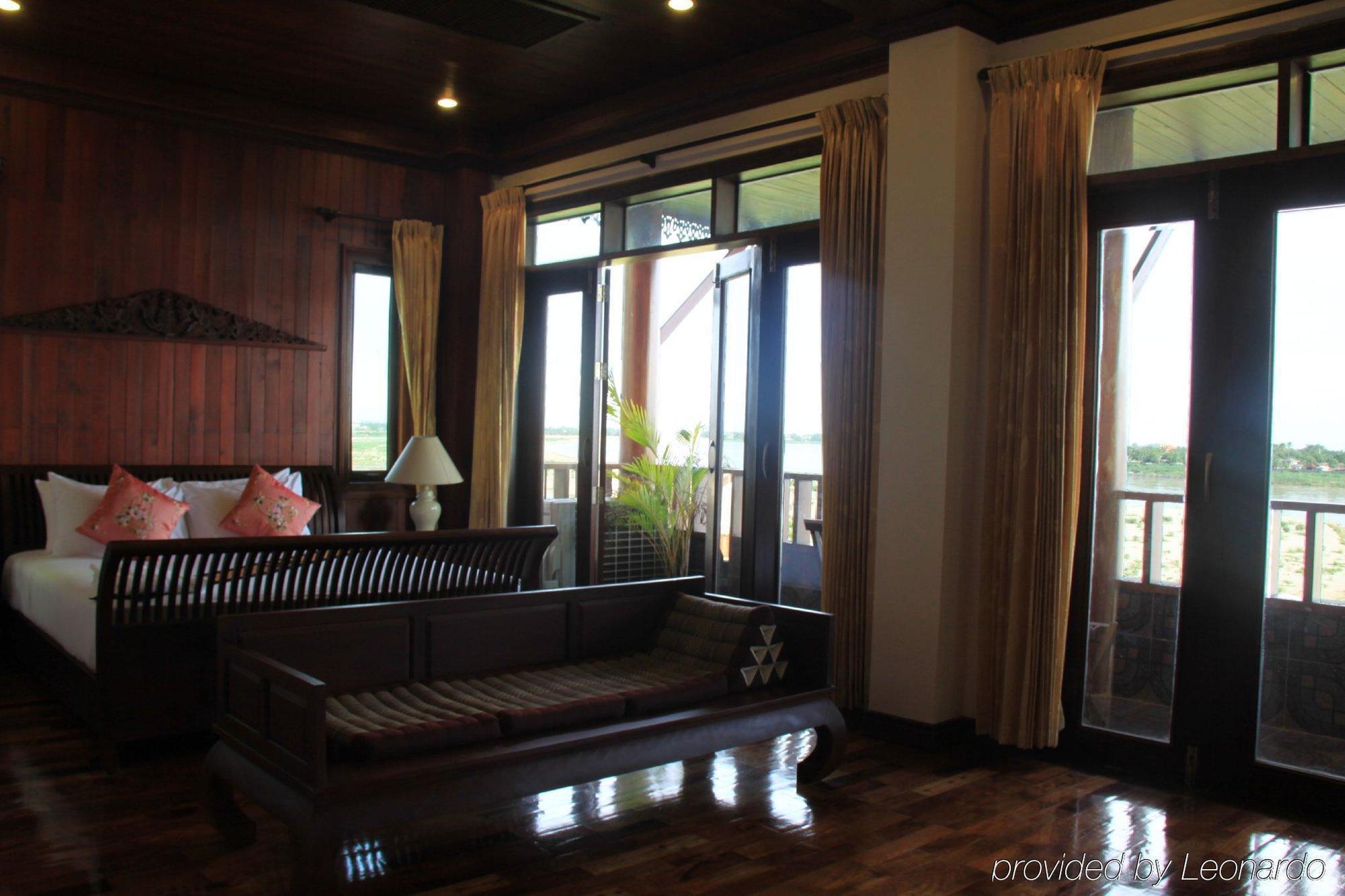 Sengtawan Riverside Hotel Вьентьян Номер фото