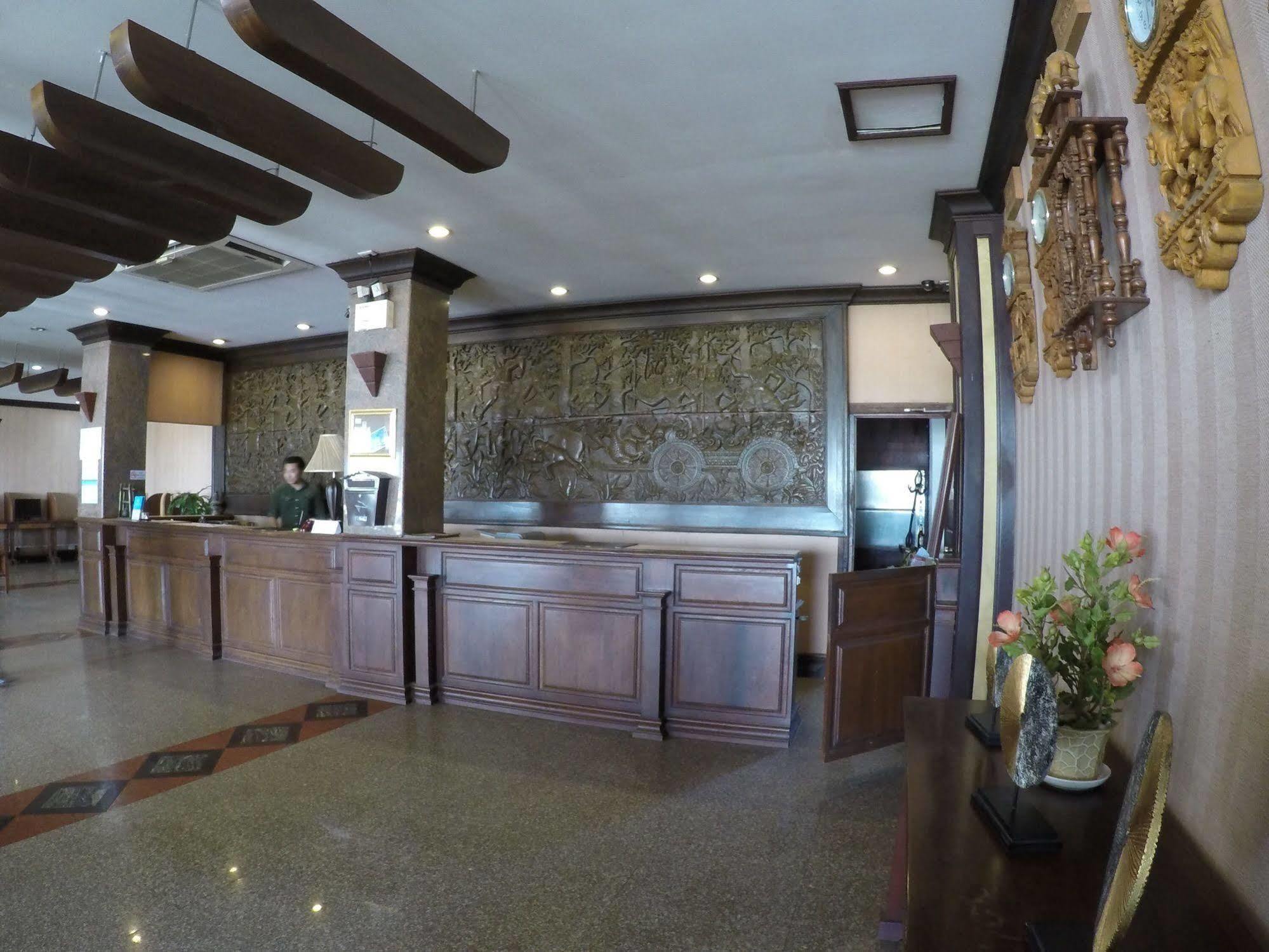 Sengtawan Riverside Hotel Вьентьян Экстерьер фото