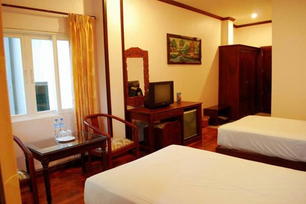 Sengtawan Riverside Hotel Вьентьян Номер фото